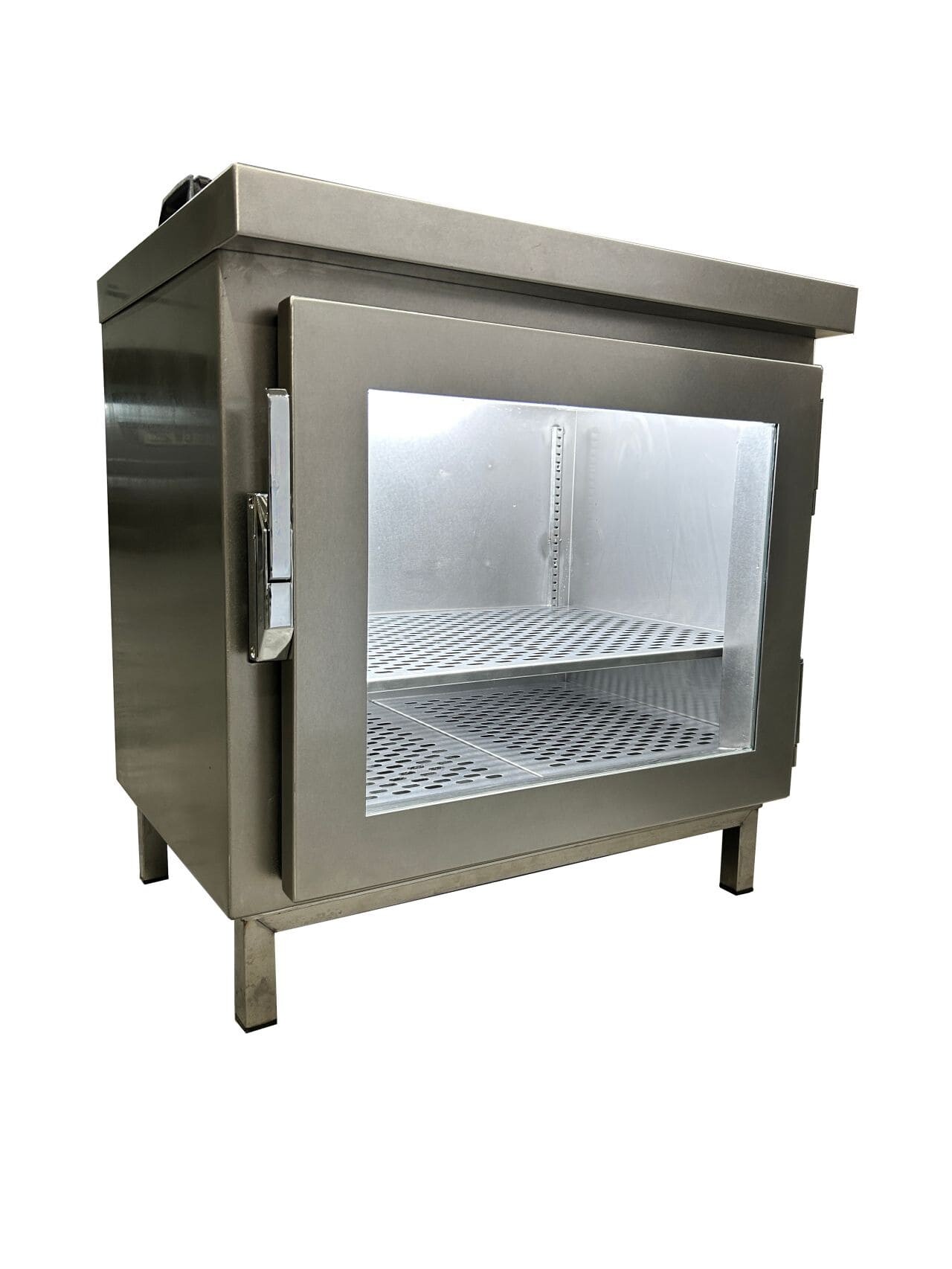 Cámara Climática con Luz UV ha sido diseñada específicamente para cumplir con los requisitos de la norma ISO 4892-3.